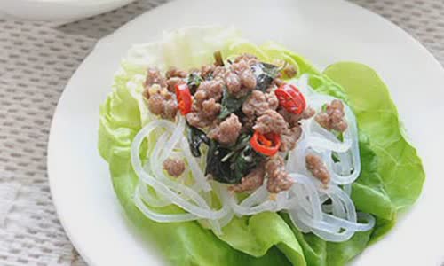 Cách làm bò xào cuốn xà lách