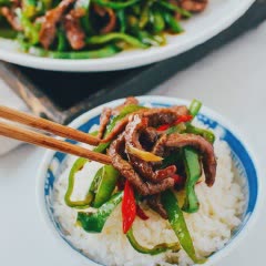 Cách Làm Bò Xào Ớt Sừng Đơn Giản Cực Thơm Ngon