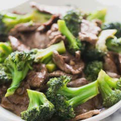 Cách làm Bông cải xào thịt bò