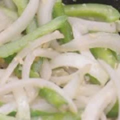 Cách làm bún khô xào thịt bò