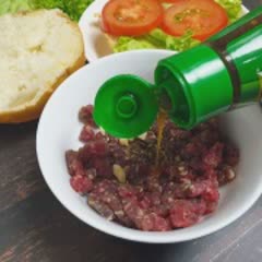 Cách Làm Burger Bò Bằm Nhanh Gọn Cho Bữa Sáng