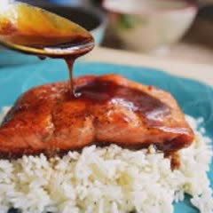 Cách làm cá hồi chiên sốt mật ong