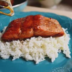 Cách làm cá hồi chiên sốt mật ong