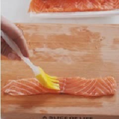 Cách làm Cá Hồi Cuộn Rau Nướng cực ngon, nhiều vitamin A