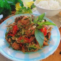 Cách làm cá ngừ đóng hộp xào sả