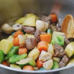 Cách làm Cà Ri Bò Kiểu Hàn cực kỳ ngon, thơm lừng hấp dẫn
