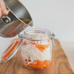 Cách Làm Cà Rốt Và Củ Cải Ngâm Chua Ngọt | Cực Dễ