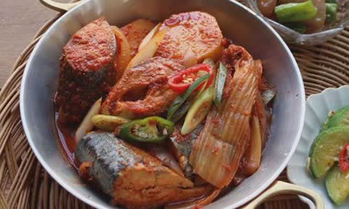 Cách làm cá thu hầm kim chi