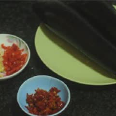 Cách làm Cà Tím Chiên Sốt Tương Cay cực ngon bữa cơm nhà