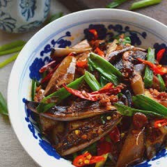 Cách làm cà tím xào thịt bằm cay