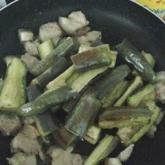 Cách Làm Cà Tím Xào Thịt Heo