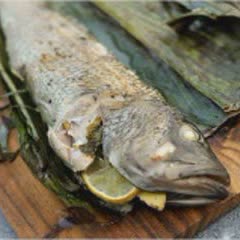 Cách làm cá vược quấn lá chuối nướng