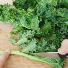 Cách làm cải xoăn nướng