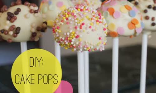 cake-pops-valentine-phEGZ24PLbhelxUrhTWT