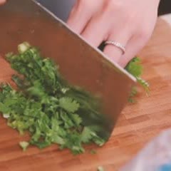 Cách Làm Cánh Gà Chiên Sả Mật Ong Cực Thơm Ngon
