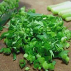 Cách làm canh gà hầm hạt sen