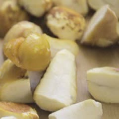 Cách Làm Cánh Gà Kho Hạt Dẻ Đậm Đà Cực Ngon Lành