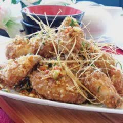 Cách Làm Cánh Gà Rang Muối Thơm Ngon Đơn Giản