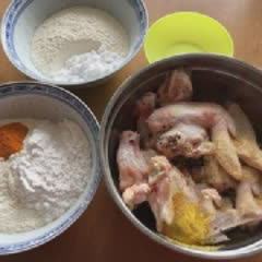 Cách làm cánh gà tẩm bột chiên xù