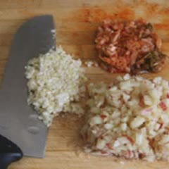 Cách Làm Cánh Gà Ướp Kimchi Nướng Đậm Đà Hấp Dẫn