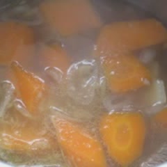 Cách Làm Canh Thịt Bò Chua Ngọt Hấp Dẫn Đơn Giản