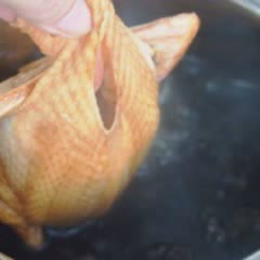 Cách làm chim bồ câu om xì dầu