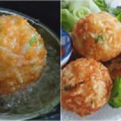 Cách làm cơm bọc trứng cút chiên