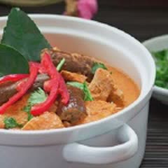 Cách làm Cơm Cà Ri Gà thơm ngon chuẩn vị Thái Lan