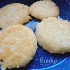Cách làm cơm cháy sốt tôm chua cay