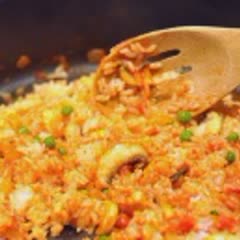 Cách Làm Cơm Chiên Cuộn Trứng Hấp Dẫn, Chuẩn Ngon