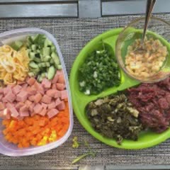 Cách làm cơm chiên dưa bò xúc xích