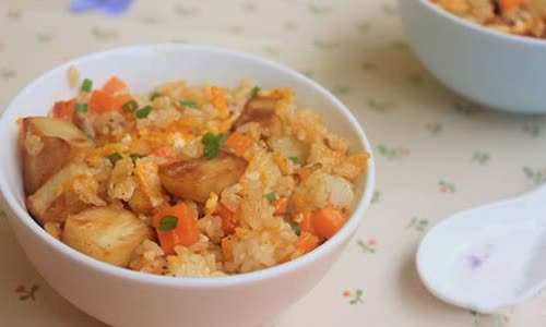 Cách Làm Cơm Chiên Khoai Lang Cực Ngon Cuối Tuần