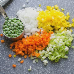 Cách làm Cơm Chiên Rau Củ Thịt Gà thơm ngon cho gia đình