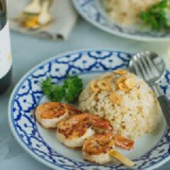 Cách làm cơm chiên tỏi tôm nướng