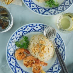 Cách làm cơm chiên tỏi tôm nướng