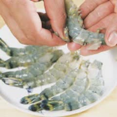 Cách Làm Cơm Chiên Tôm Giòn Đơn Giản Ngon Miệng