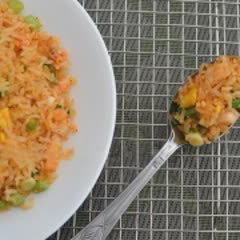 Cách Làm Cơm Chiên Trứng Muối Và Tôm Thơm Ngon