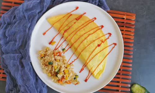 Cách làm cơm chiên trứng rau củ - Omelet