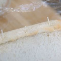 Cách làm cơm cuộn bánh mì chiên giòn