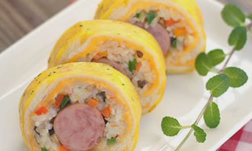 Cách làm cơm cuộn bánh mì chiên giòn