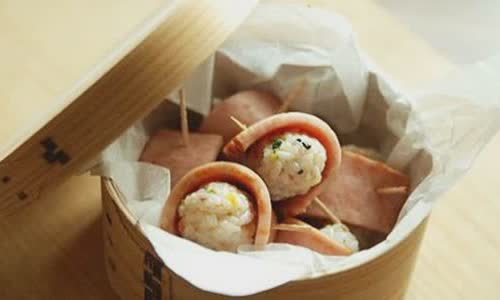 Cách làm cơm cuộn jambon