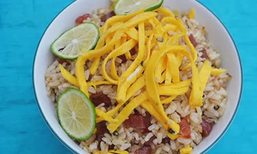Cách Làm Cơm Gạo Lứt Chiên Trứng Và Lạp Xưởng Ngon
