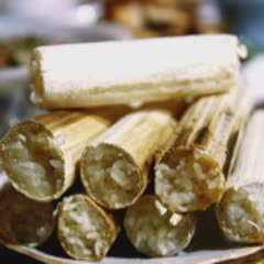 Cách làm cơm hải sản ống tre
