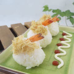 Cách Làm Cơm Nắm Tôm Ruốc Đậm Đà Thơm Ngon Ở Nhà
