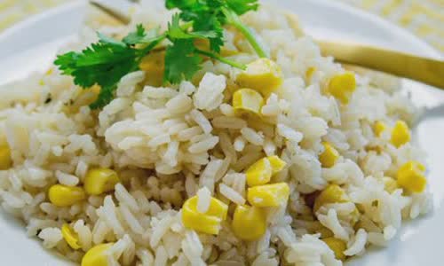 Cách làm Cơm Nấu Bắp mới lạ và cực kì đơn giản tại nhà