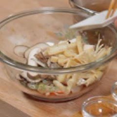 Cách làm Cơm Nấu Nấm Rau Củ lạ miệng với nấm hương, thịt gà