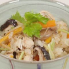 Cách làm Cơm Nấu Nấm Rau Củ lạ miệng với nấm hương, thịt gà