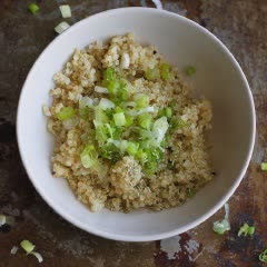 Cách làm Cơm Quinoa Bơ Trứng dinh dưỡng cho bữa sáng