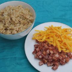 Cách Làm Cơm Rang Gạo Lứt Lạp Xưởng Cho Bữa Sáng