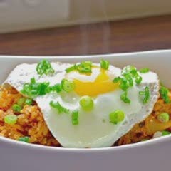 Cách Làm Cơm Rang Kim Chi Thịt Nguội Cho Bữa Sáng